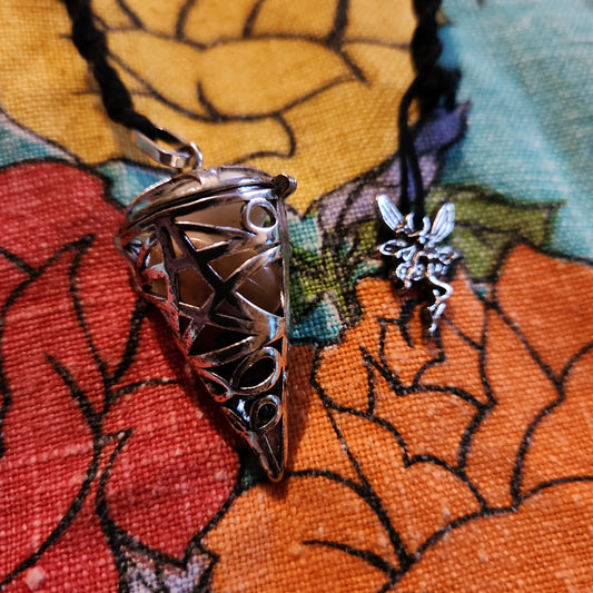silver tone chip cage pendulum