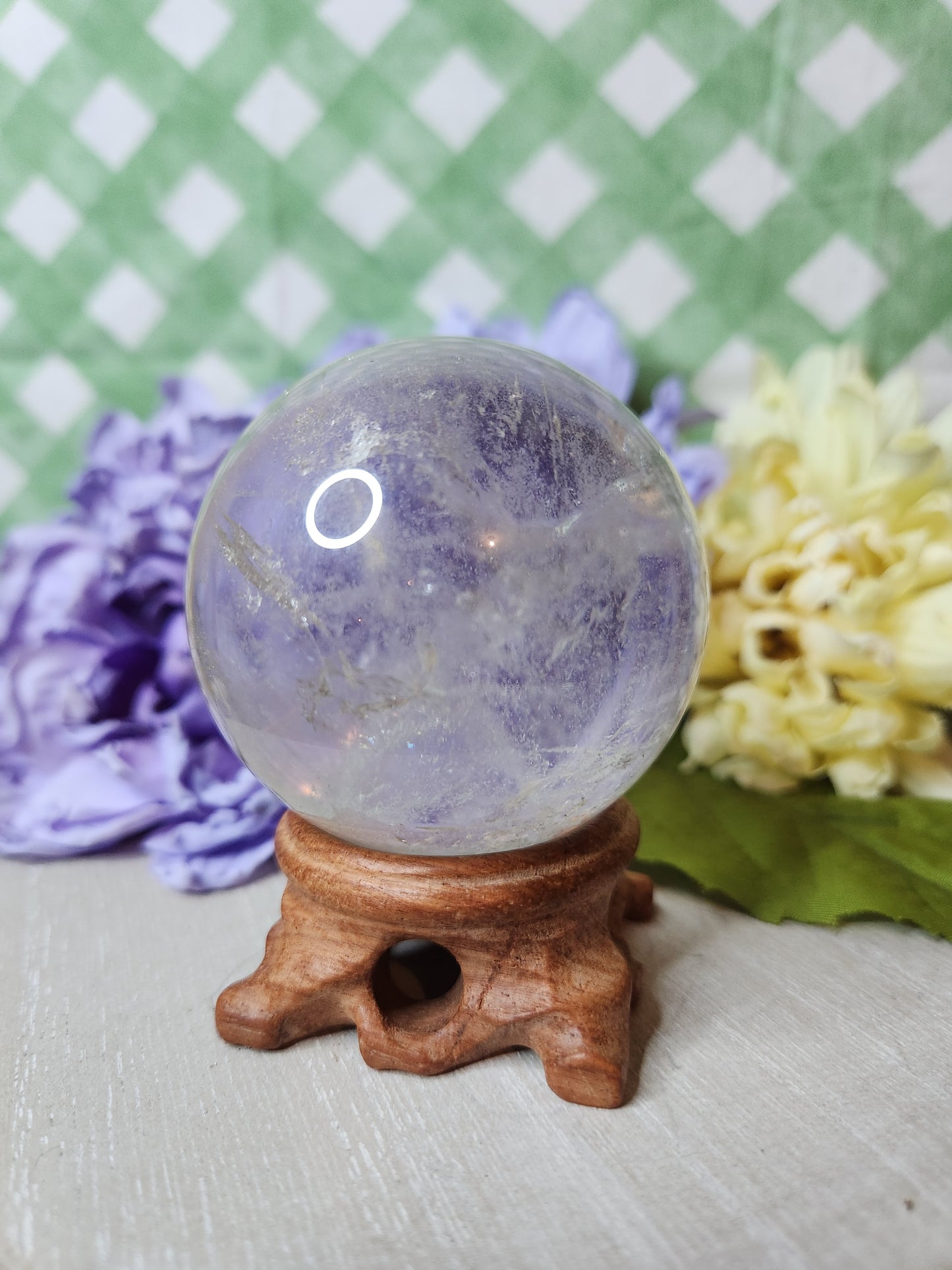 Clear quartz sphere (a)