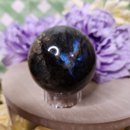 Labradorite sphere (c)