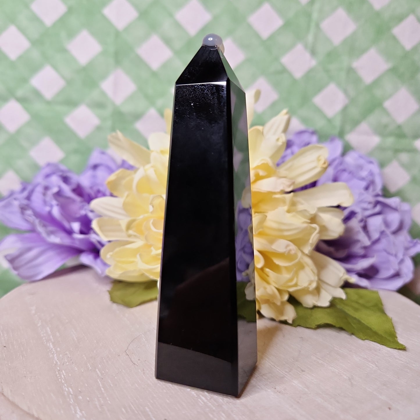 Black obsidian tower (b)