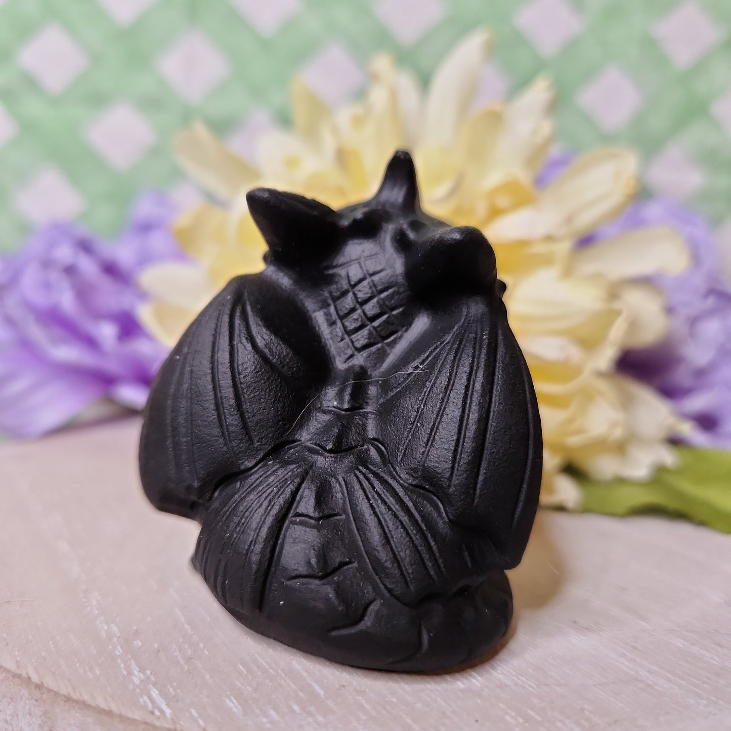 Black obsidian dragon carving (a)