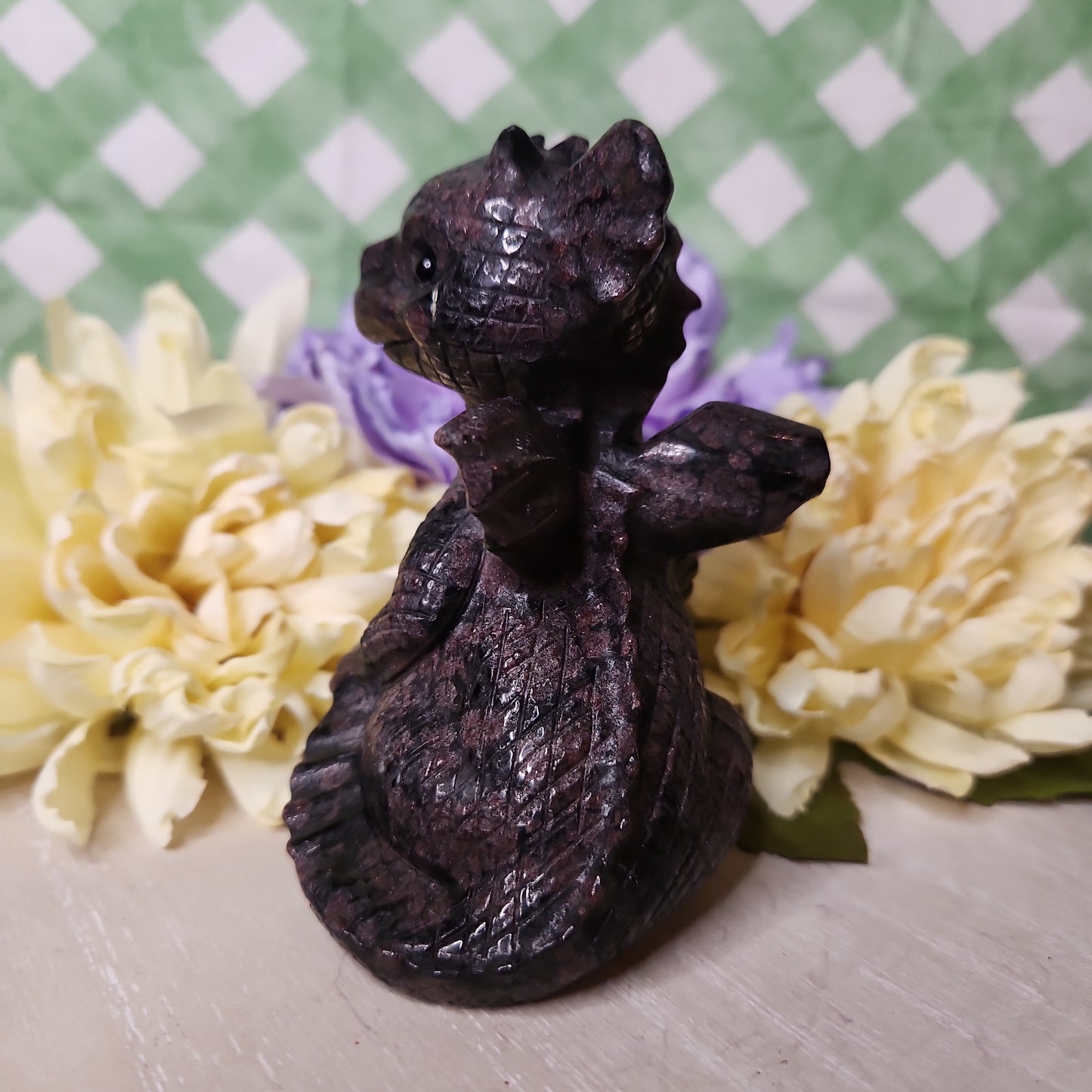 Garnet and Arfvedsonite dragon carving