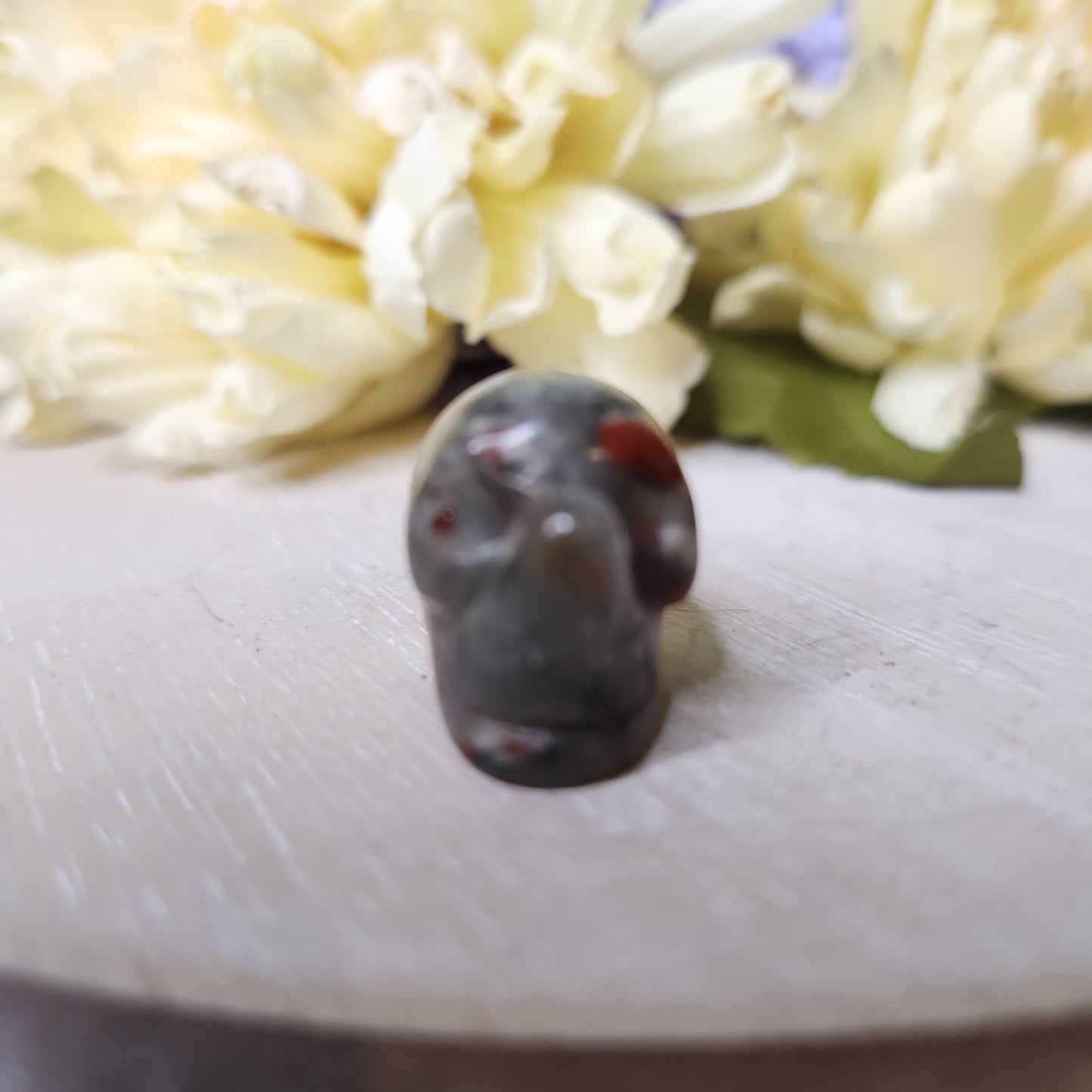 African bloodstone mini skull carving