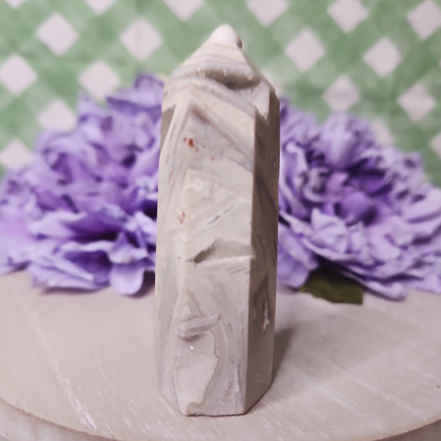 Mexican lace agate tower (z)