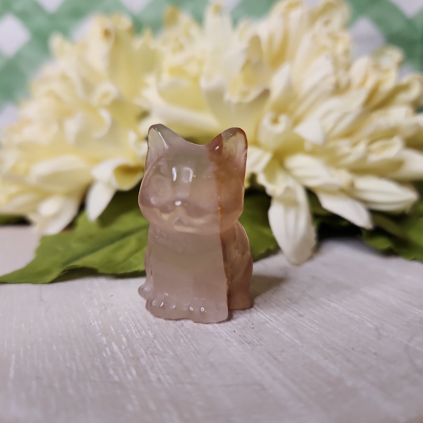 Fire quartz cat carving