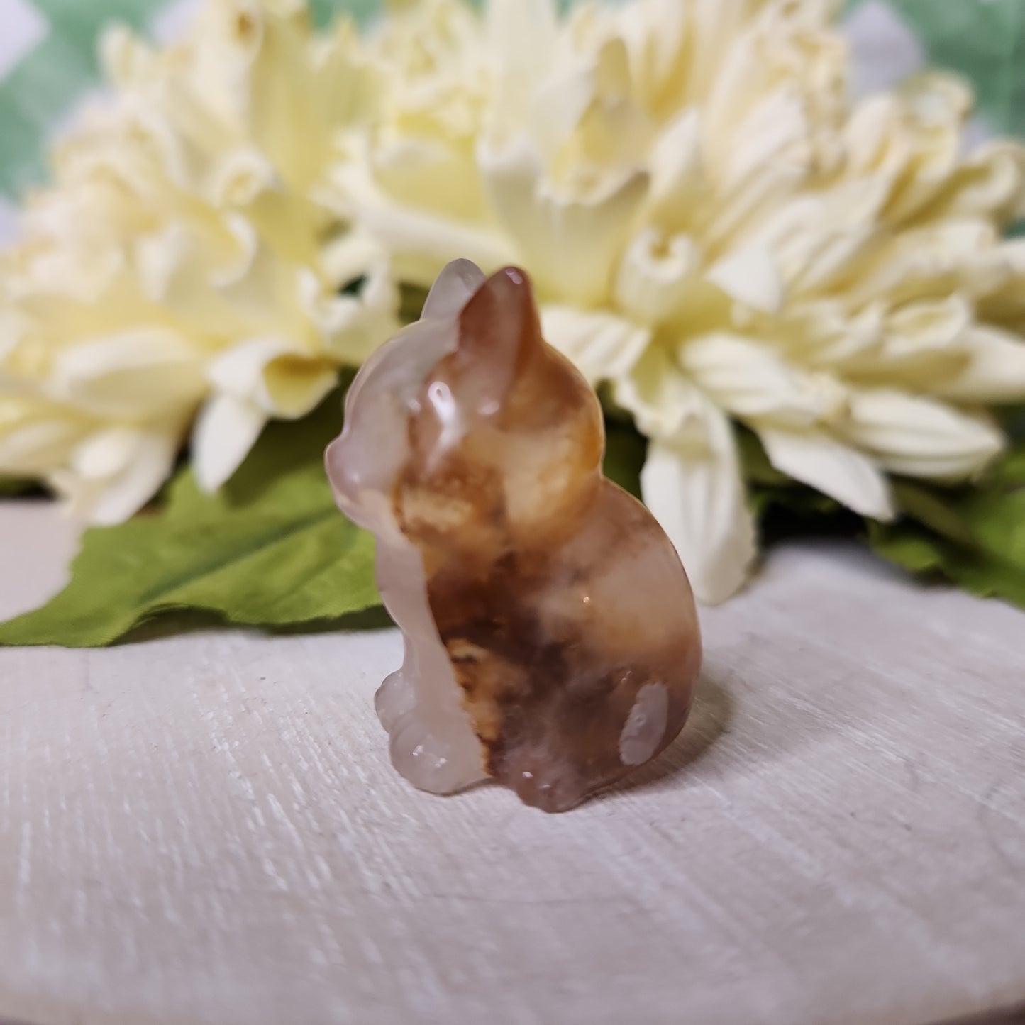 Fire quartz cat carving