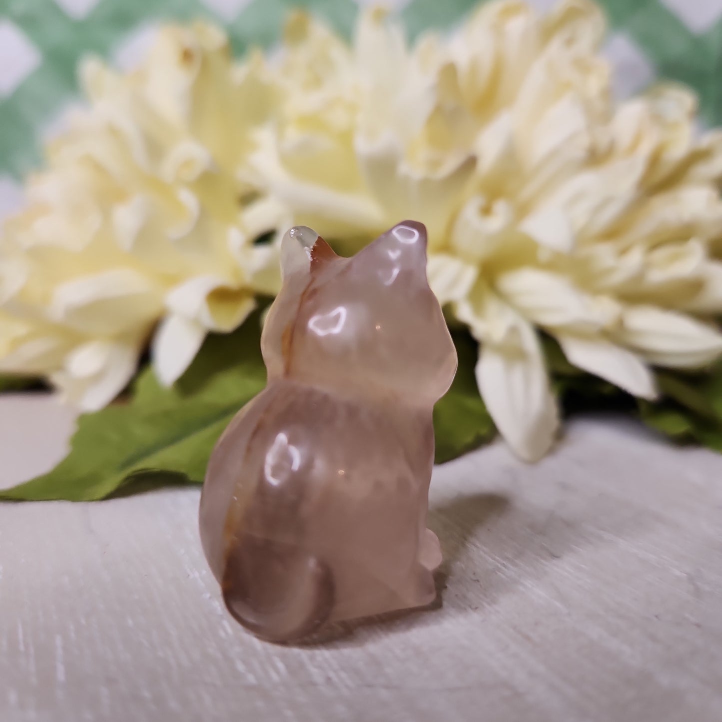 Fire quartz cat carving