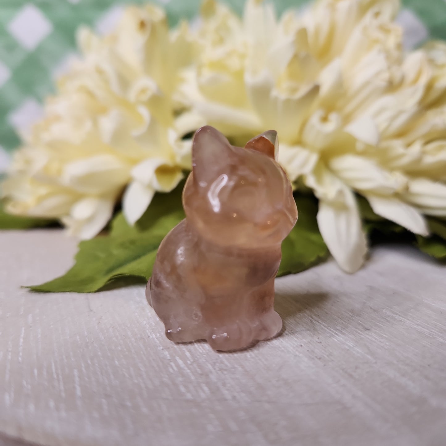 Fire quartz cat carving