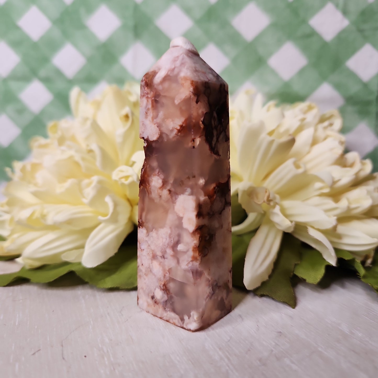 Flower agate tower