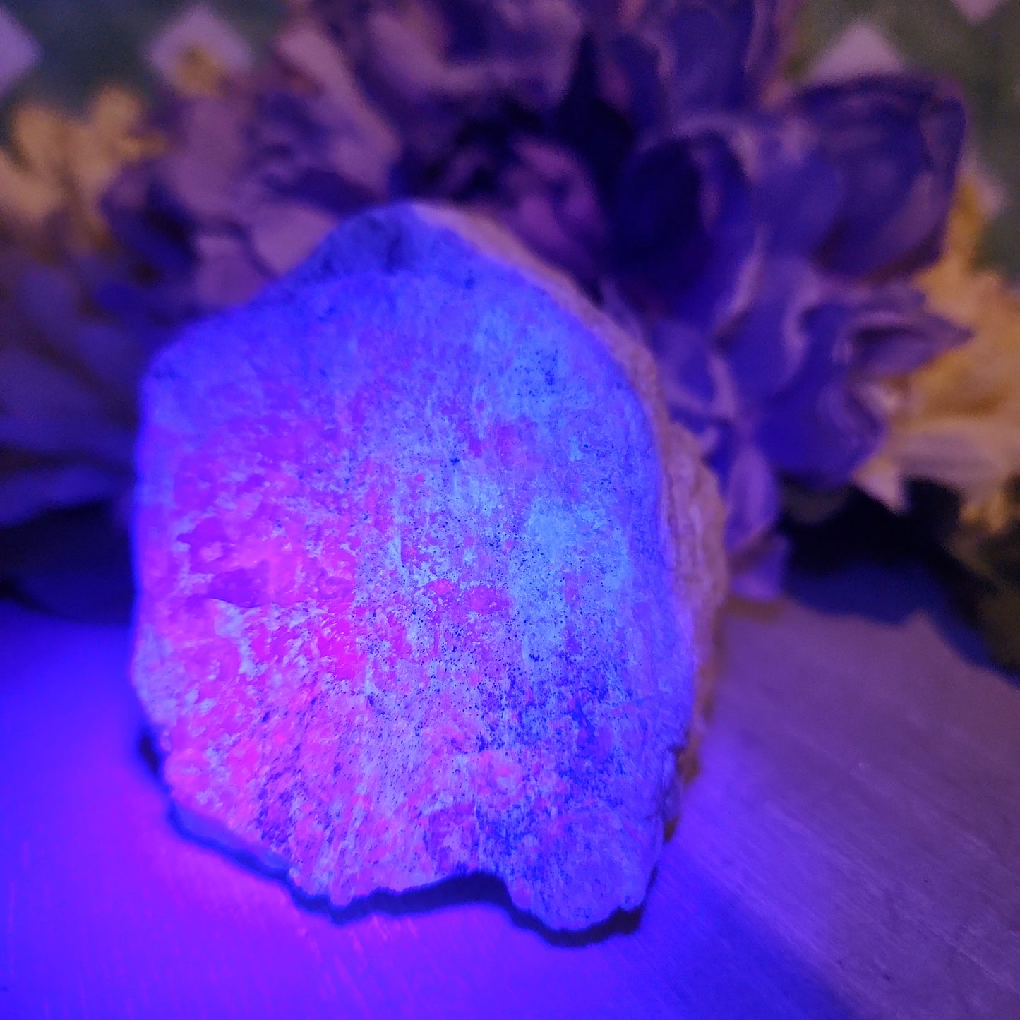 Raw kunzite chunk (a)