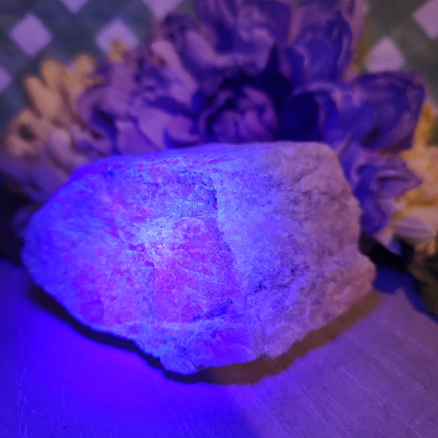 Raw kunzite chunk (a)