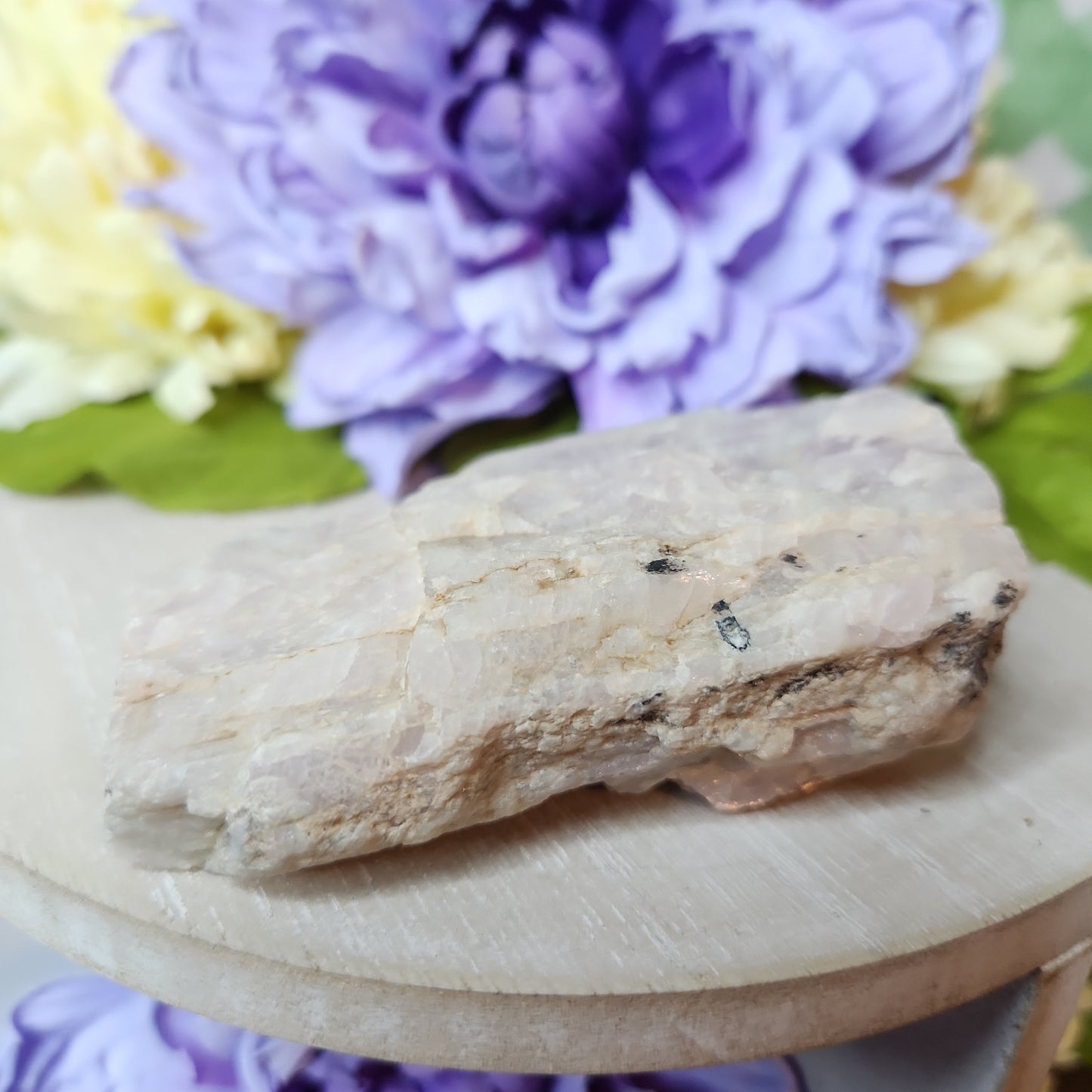 Raw kunzite chunk (b)
