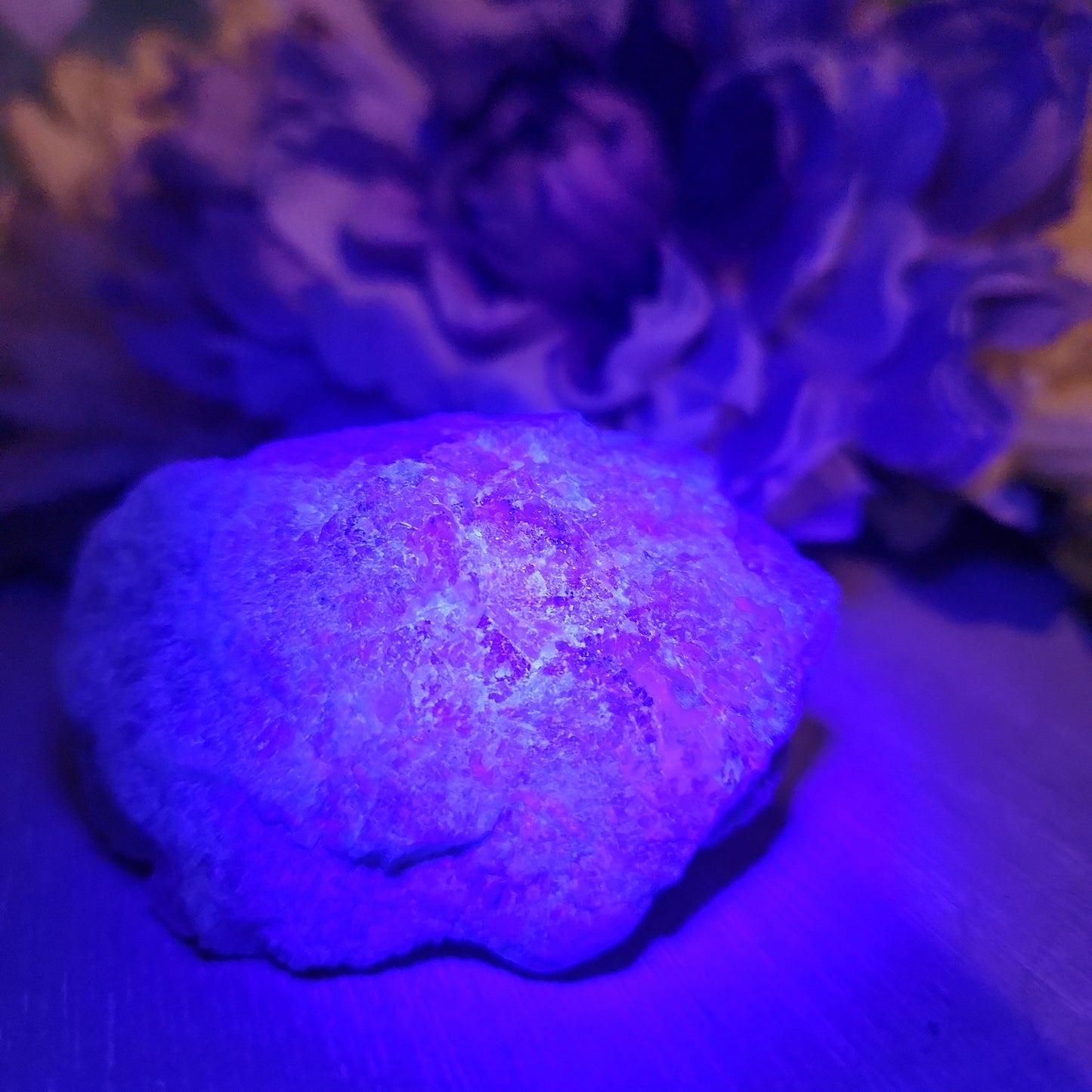 Raw kunzite chunk (c)
