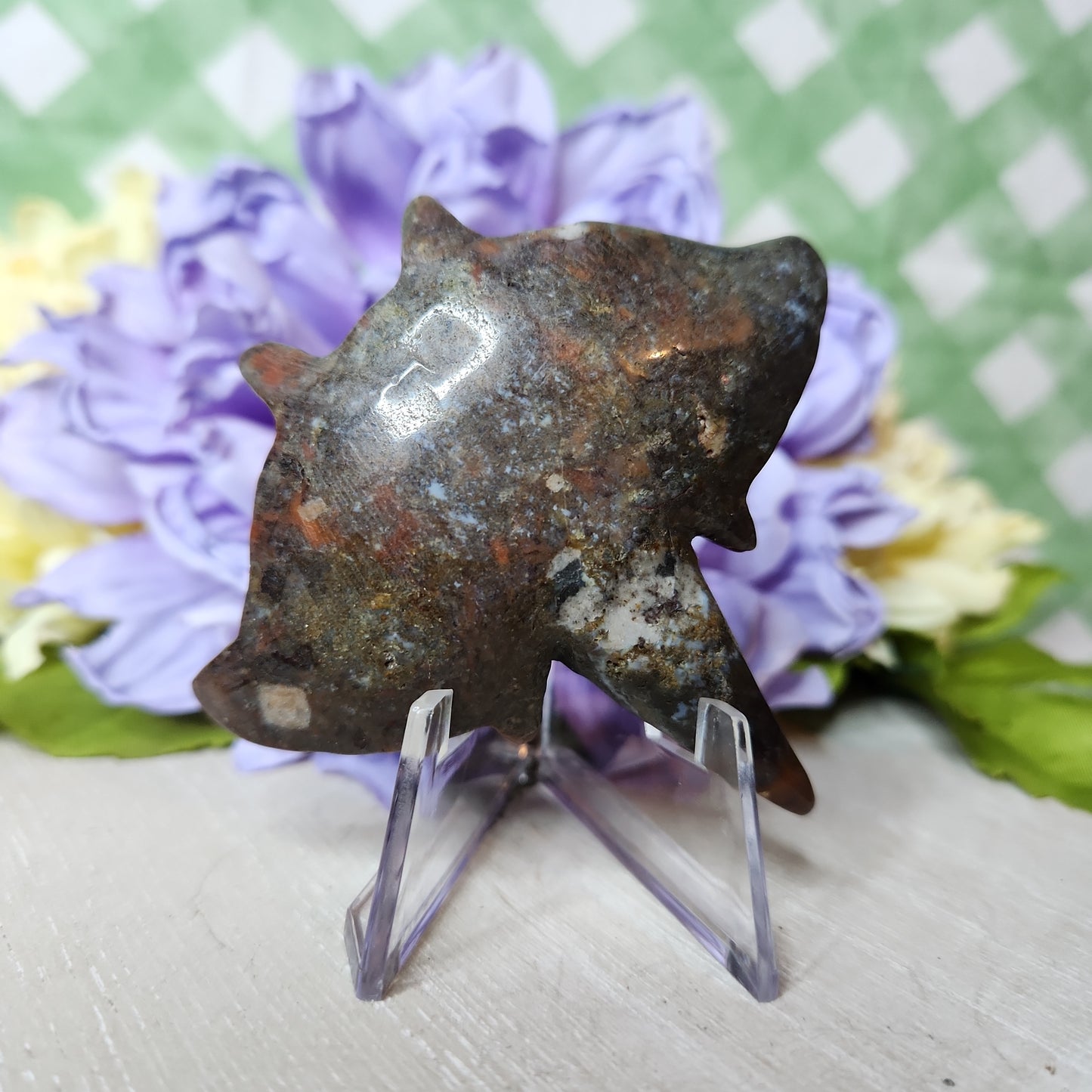 Ocean Jasper stingray carving