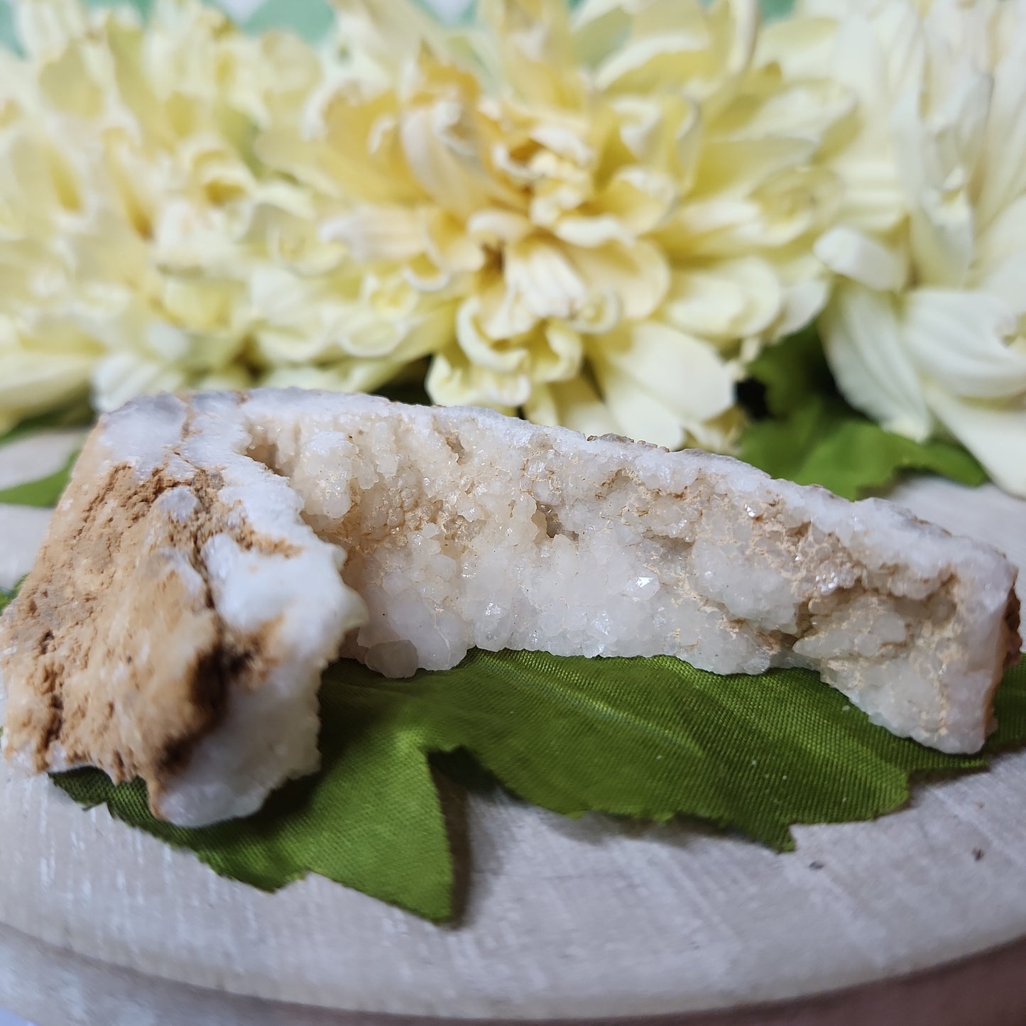 White druzy geode slice (c)