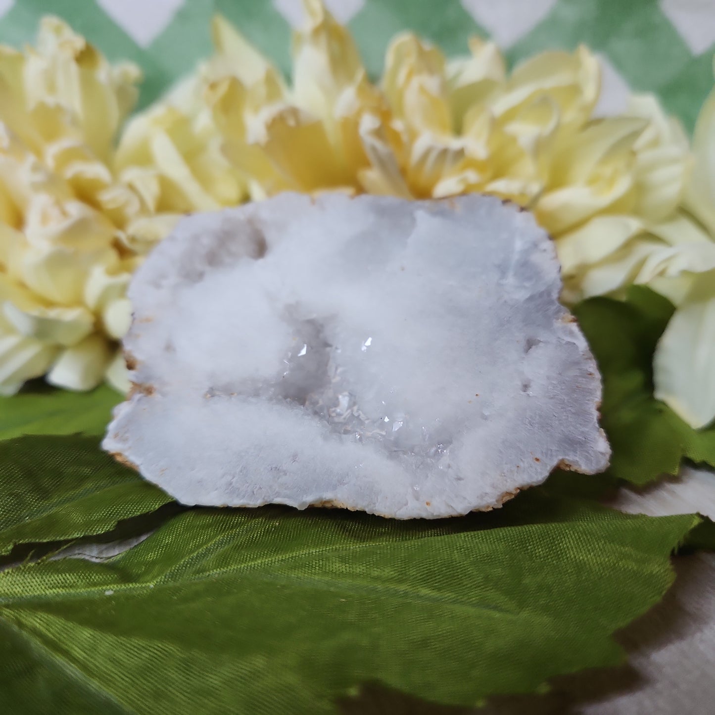 White druzy geode slice (a)