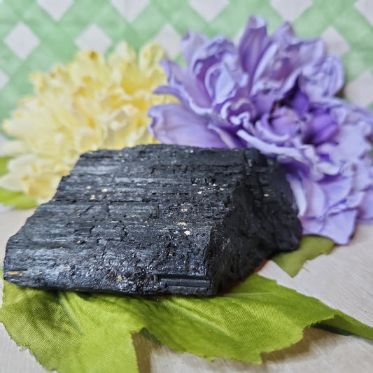 Black tourmaline specimen (c)