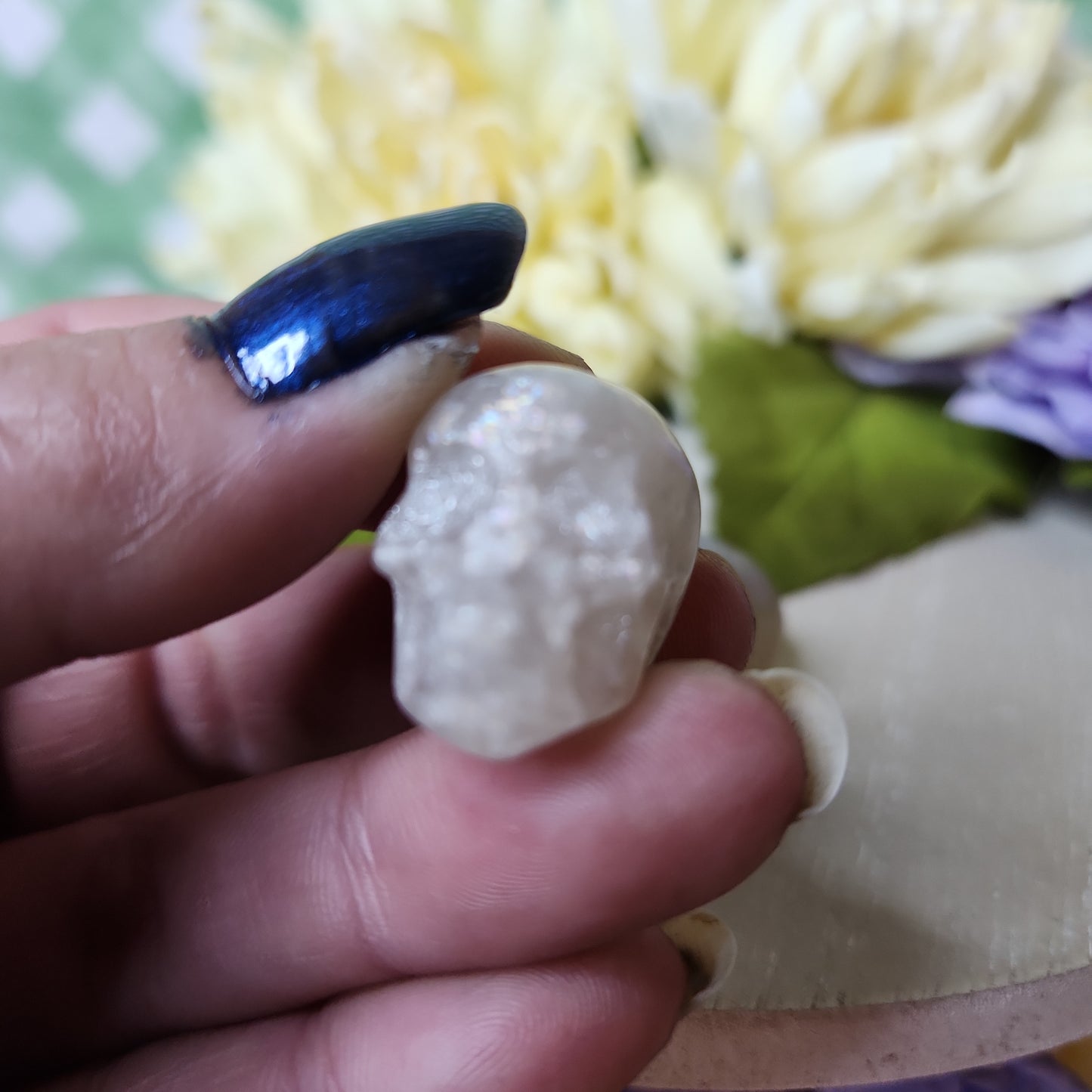 Moonstone mini skull carving