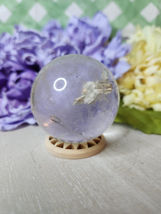 Clear quartz sphere (c)