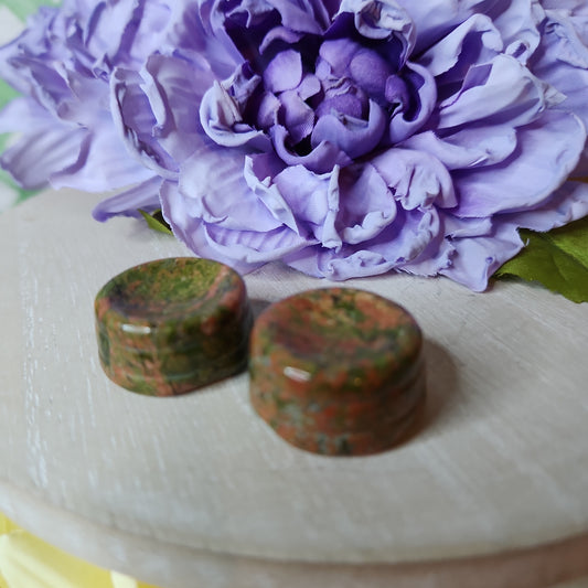 Unakite sphere stand carving