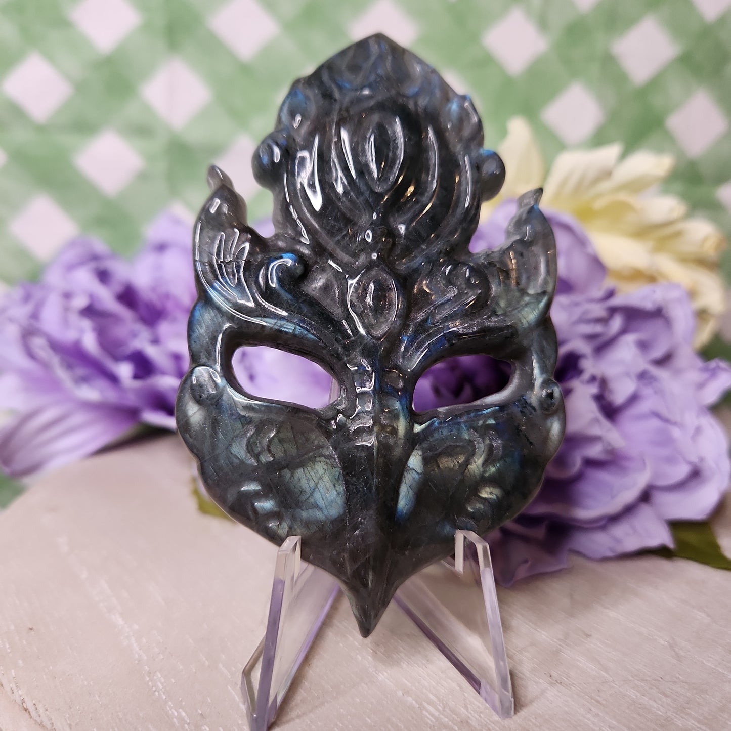 Labradorite mask carving (c)