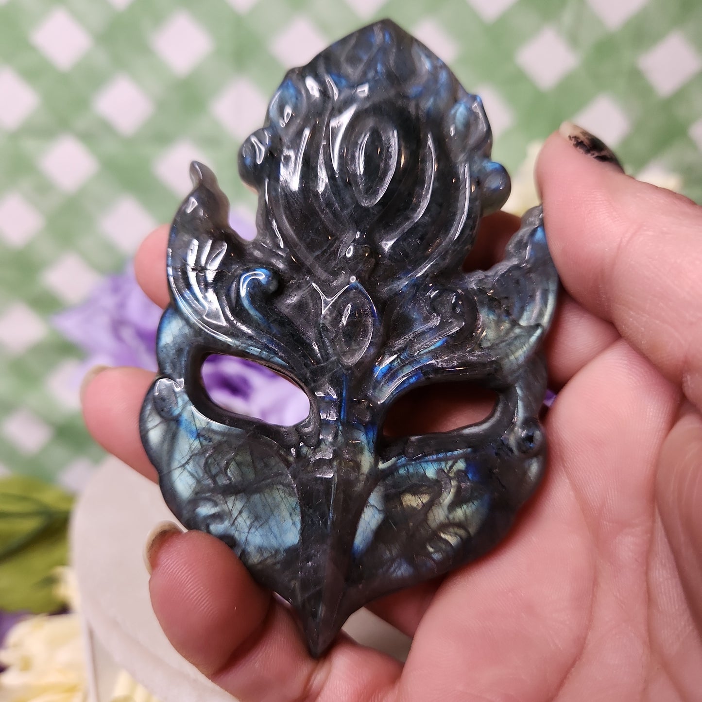 Labradorite mask carving (c)