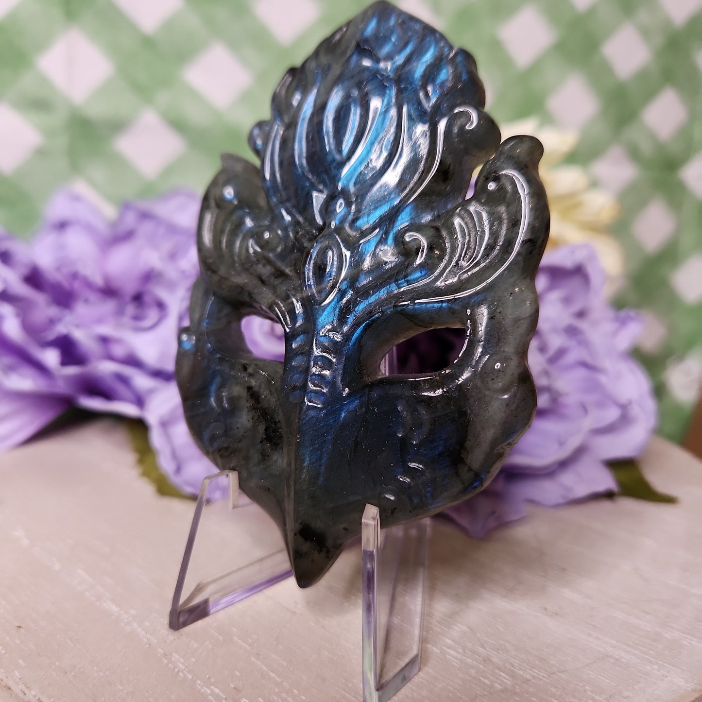 Labradorite mask carving (d)