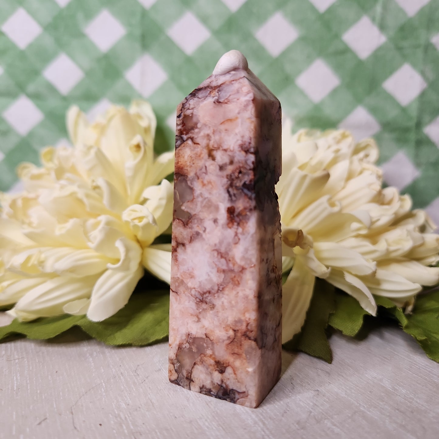 Flower agate tower