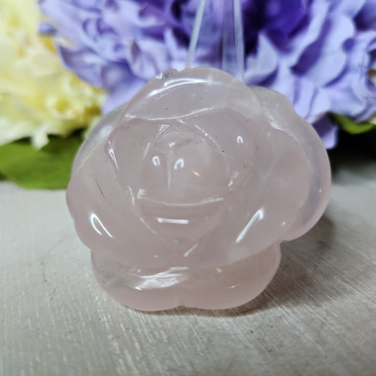 Rose quartz rose carving