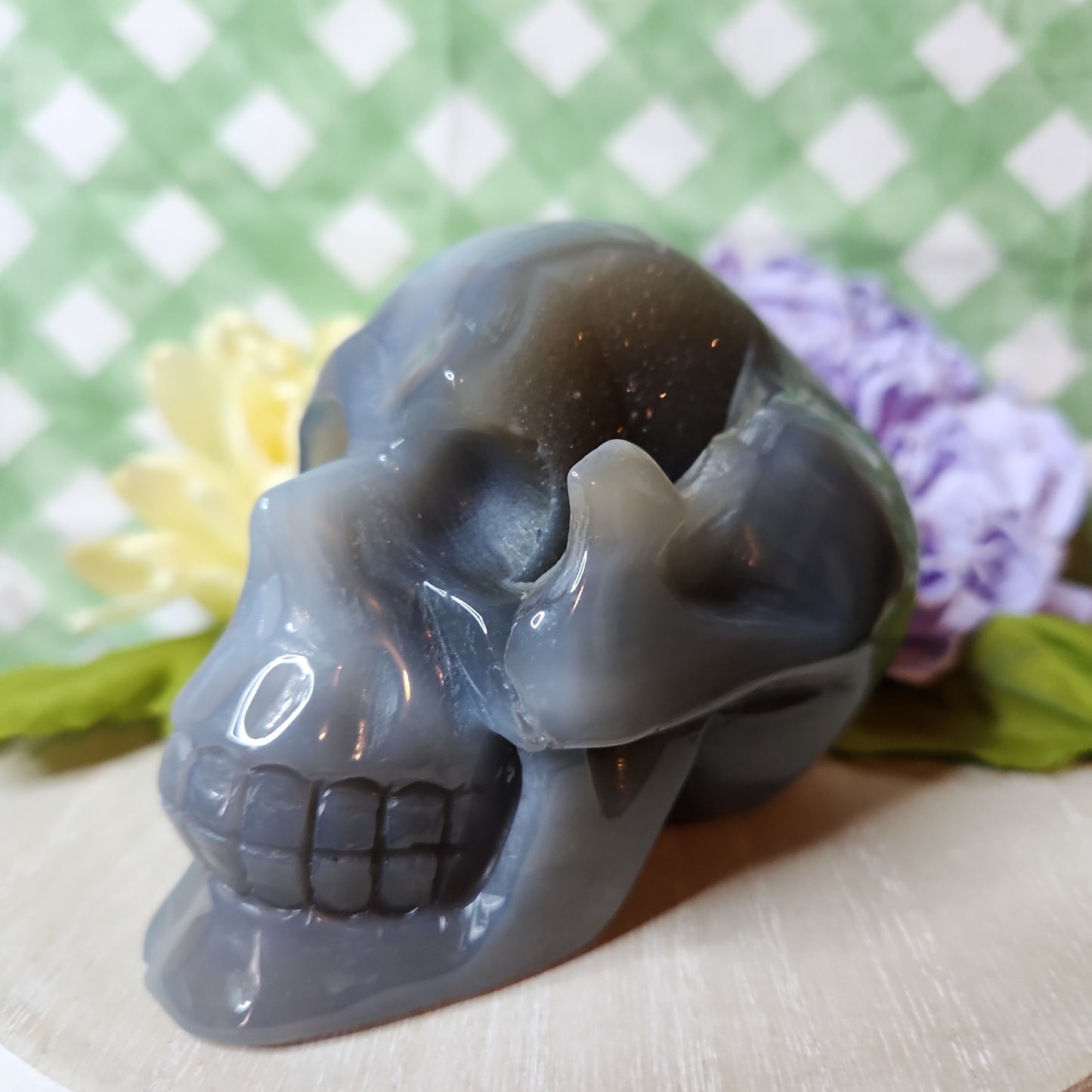 Druzy agate skull carving