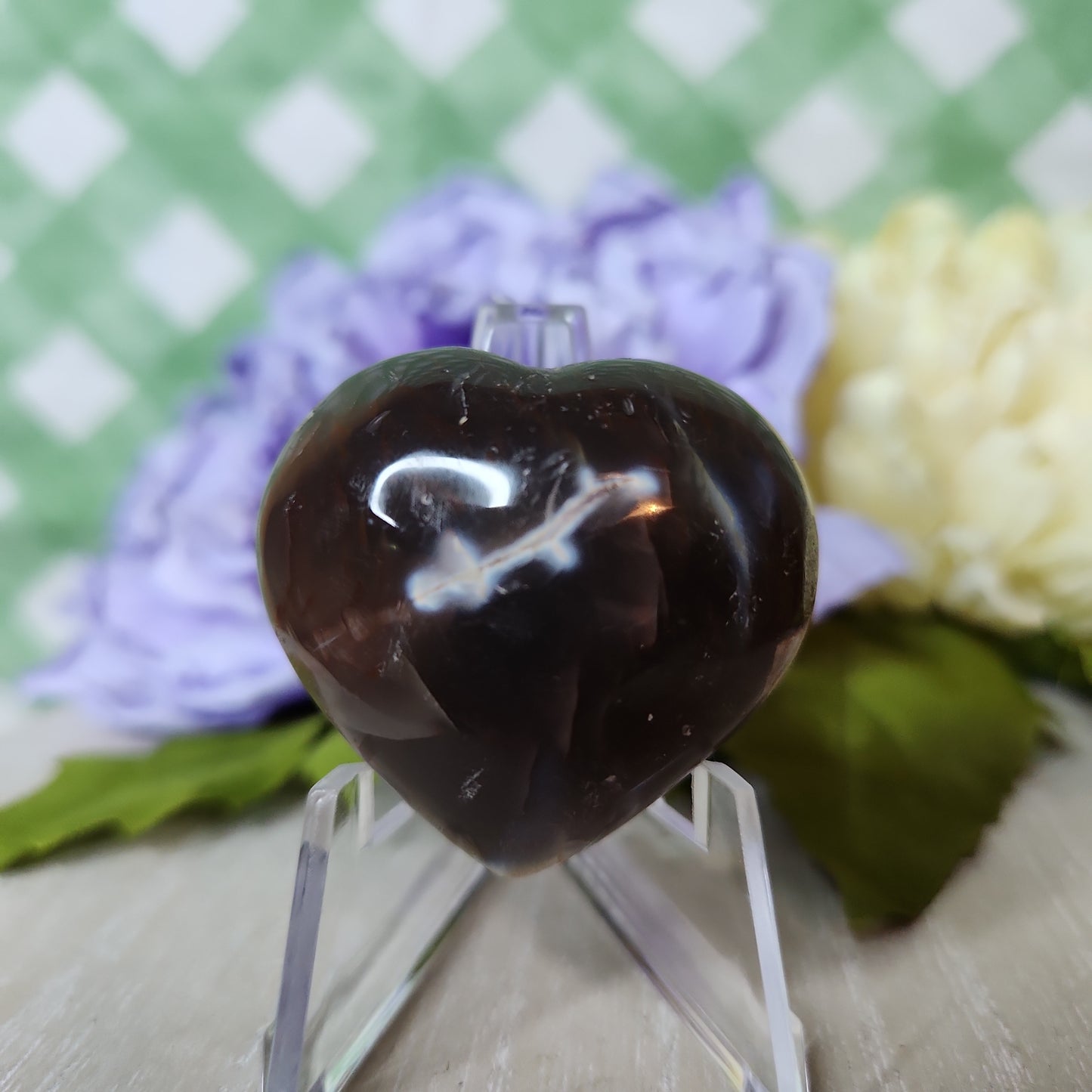 Orca agate heart carving