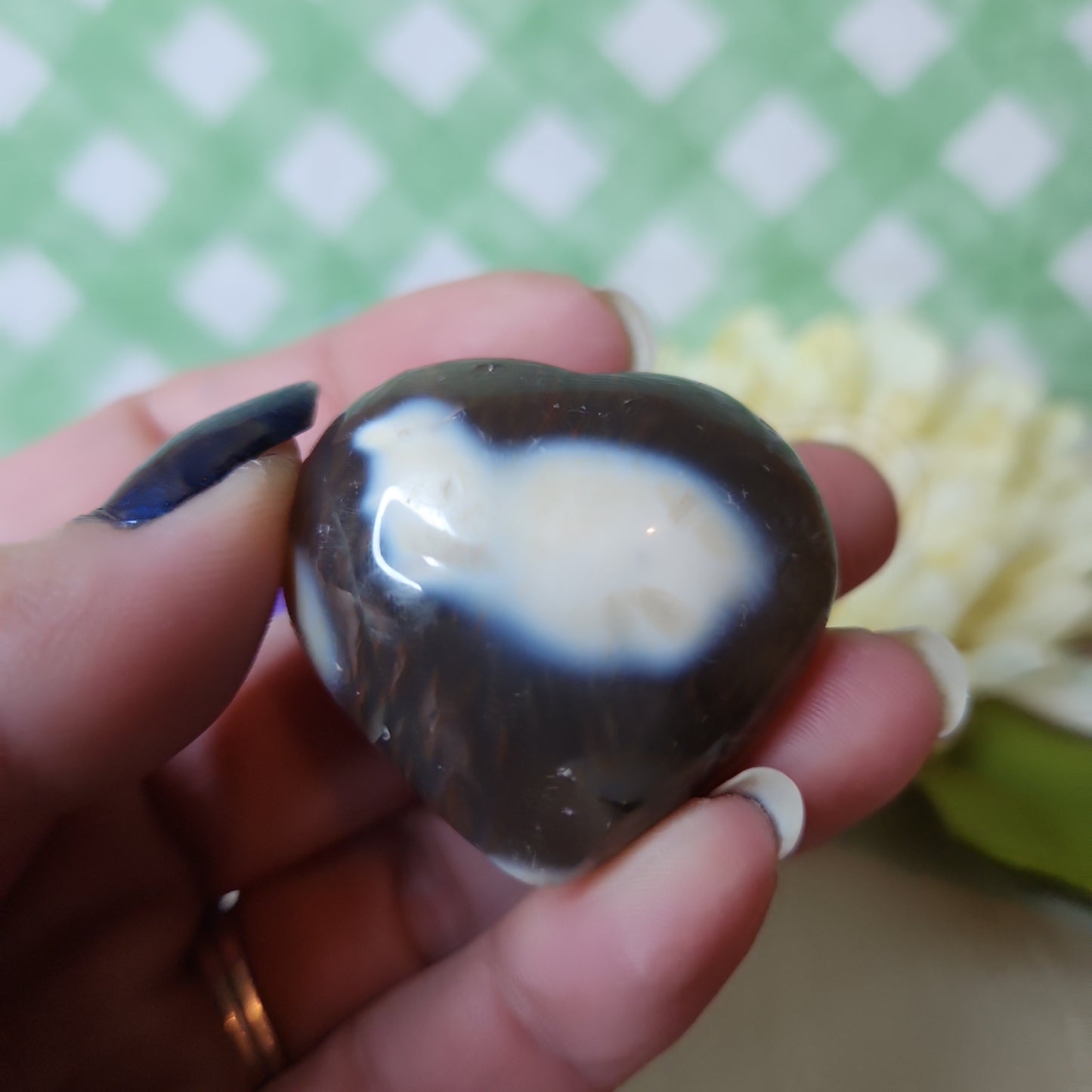 Orca agate heart carving